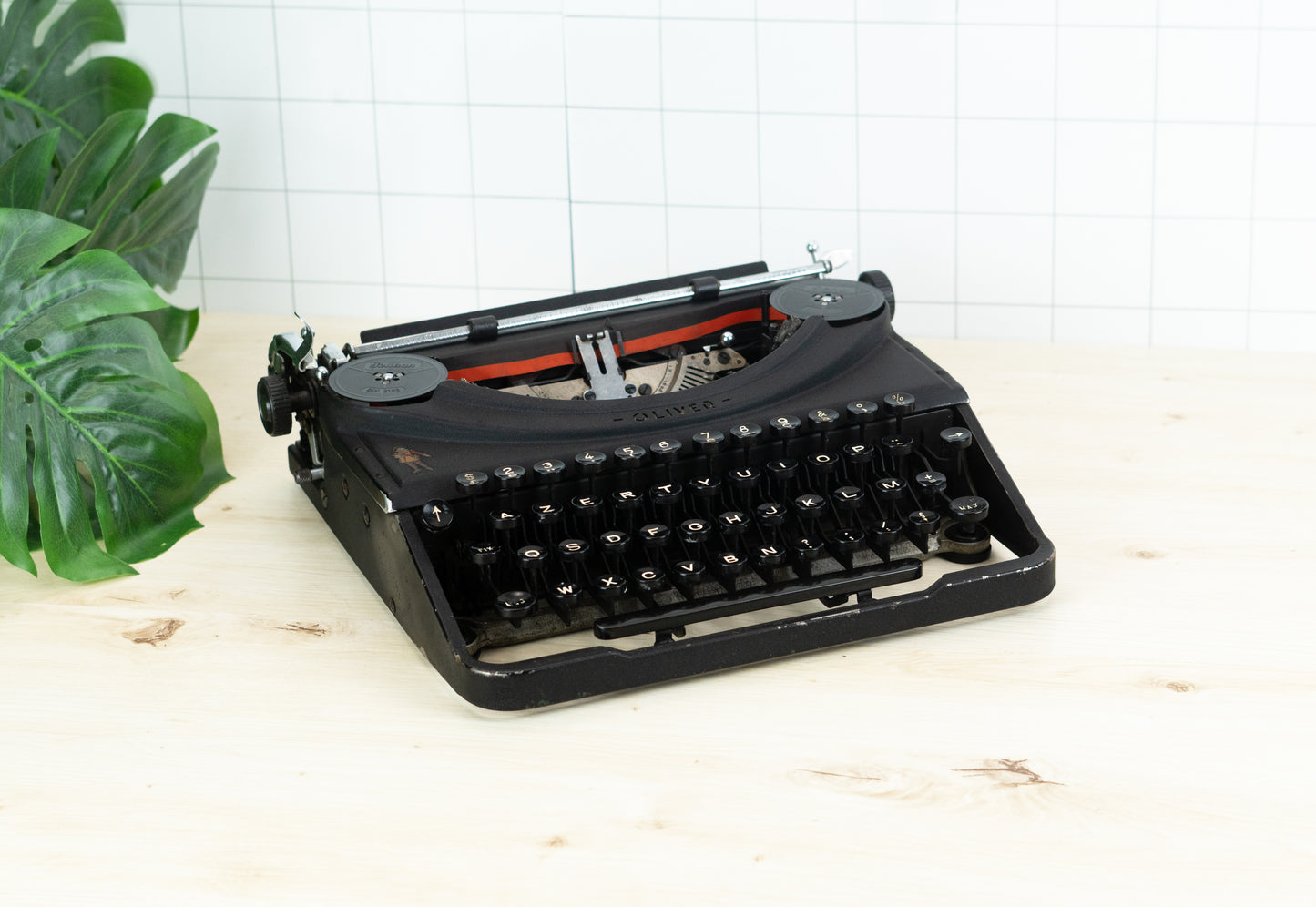 Oliver portable 4 typewriter